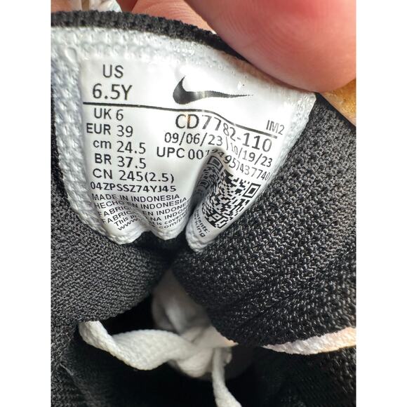 Nike Court Borough Mid 2 kids Shoes 6.5 YOUTH NWOB red, black, white - Picture 4 of 10